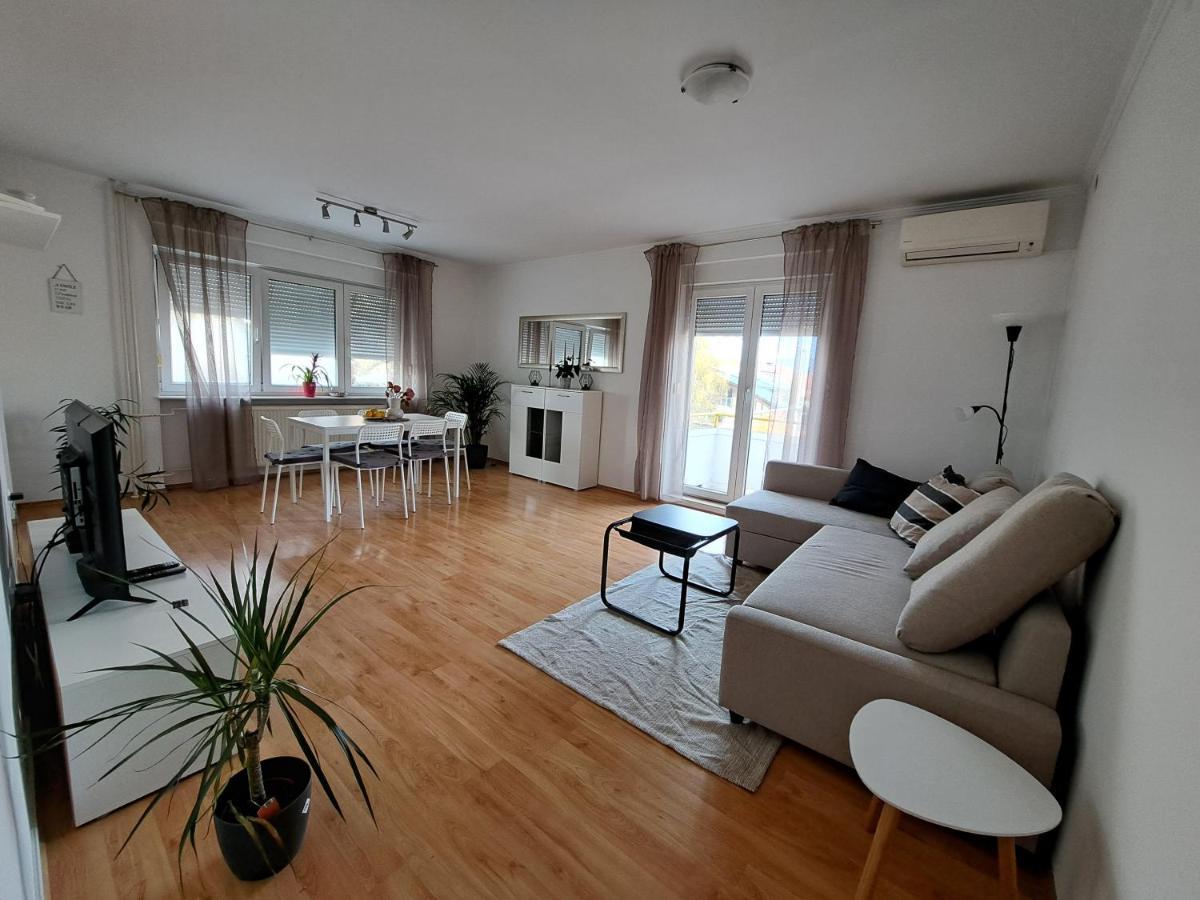 Charming Celje City Center Apartment Kültér fotó